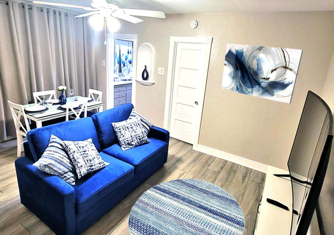Beautiful Guesthouse, Sleeps 4 - Kitchen, Private Laundry, Ac, Parking, 65' Tv, Close To Stores, Restaurants & Beach 长滩 外观 照片